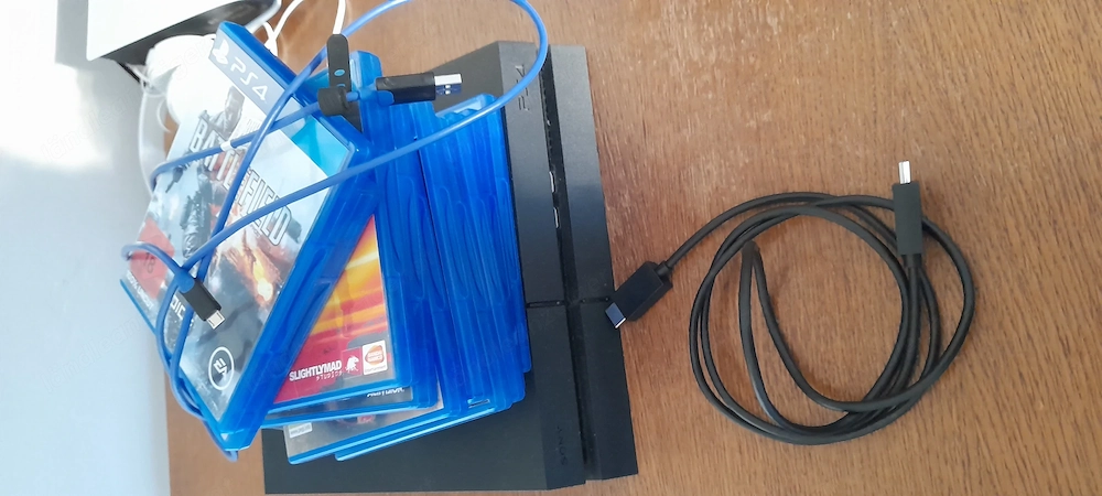 PS4 mit 10 Spielen 