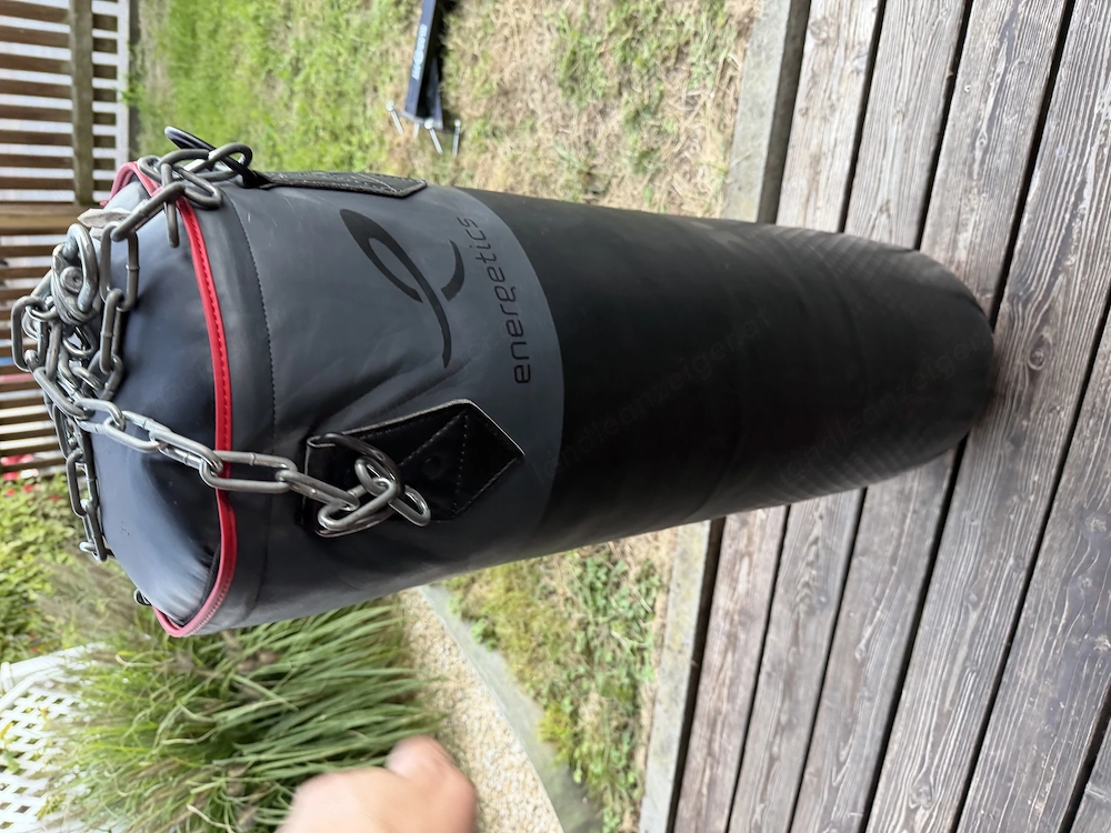 Boxsack 25 Kg incl. Wandhalterung