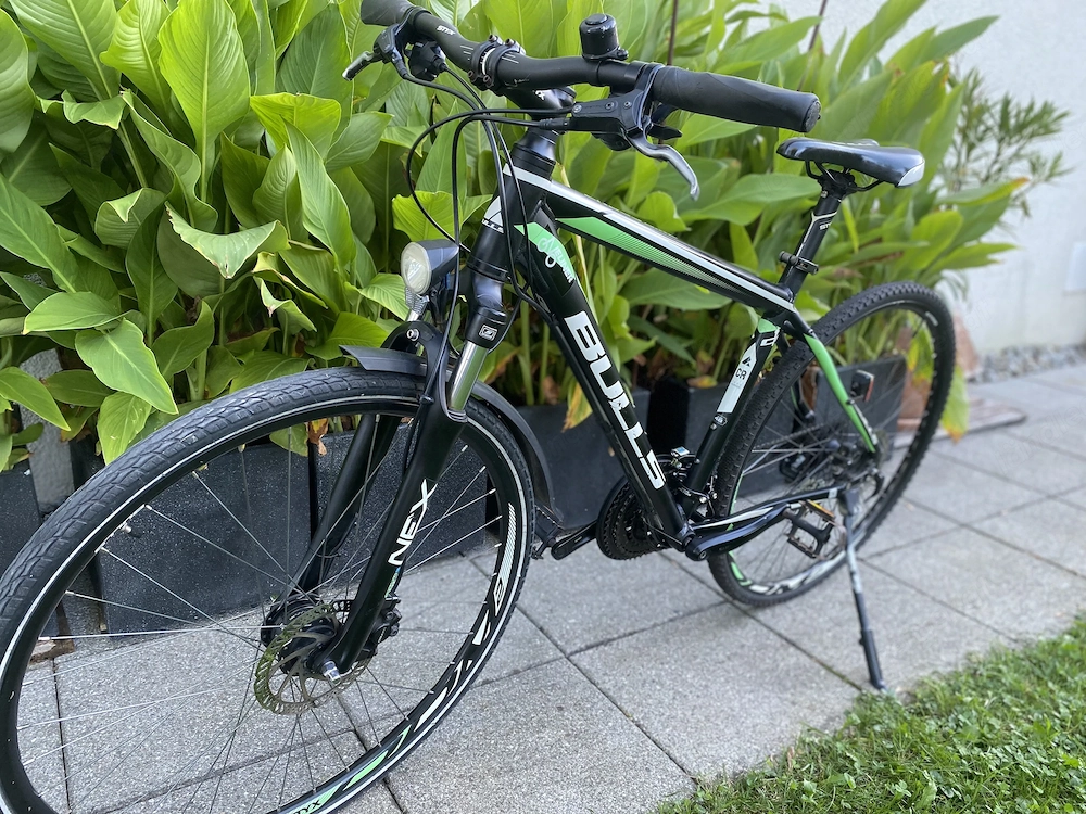Bulls Cross- Trekkingbike   Fahrrad - frisch überholt, neue Schaltung & Umwerfer