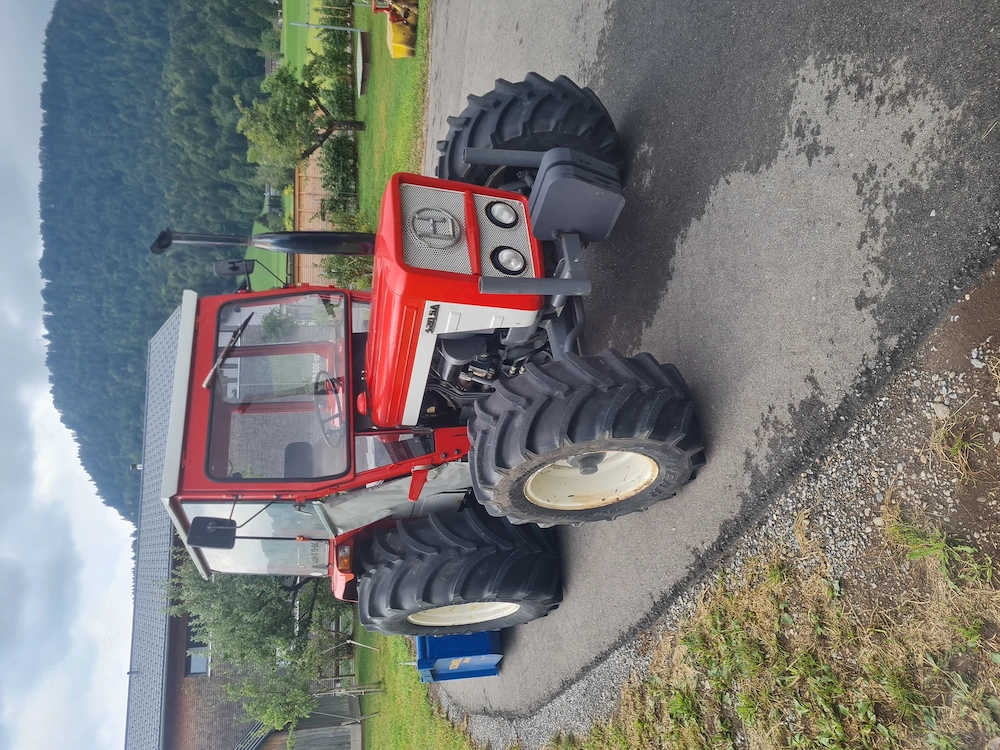 Lindner BF420SA Traktor 