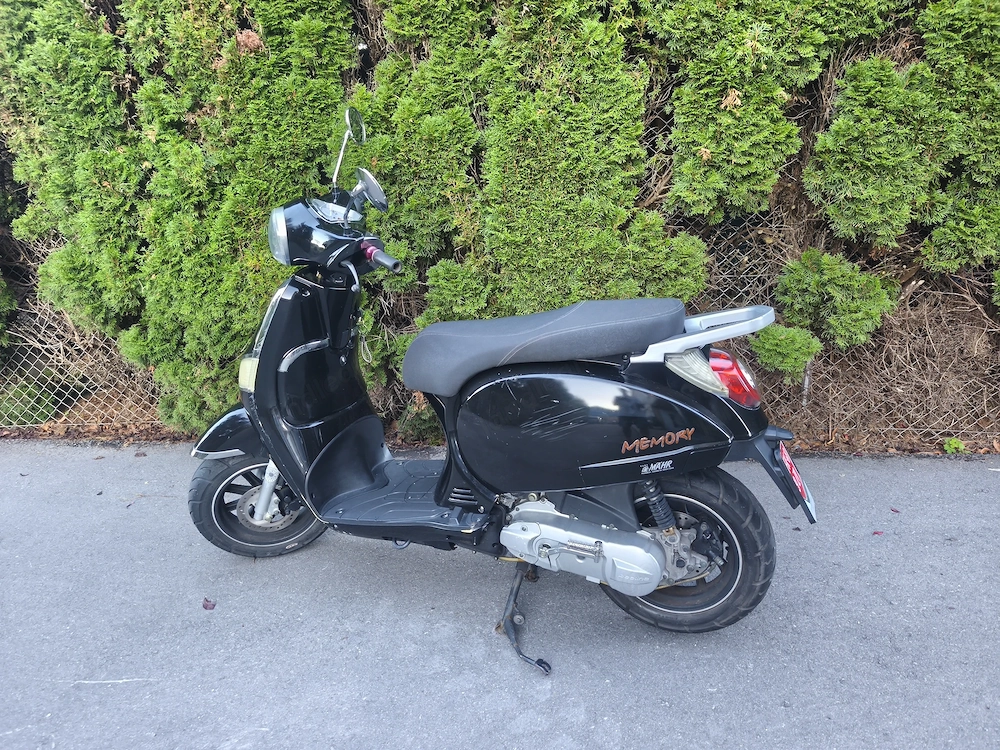 Motorroller Beeline Memory Estate 50 2T