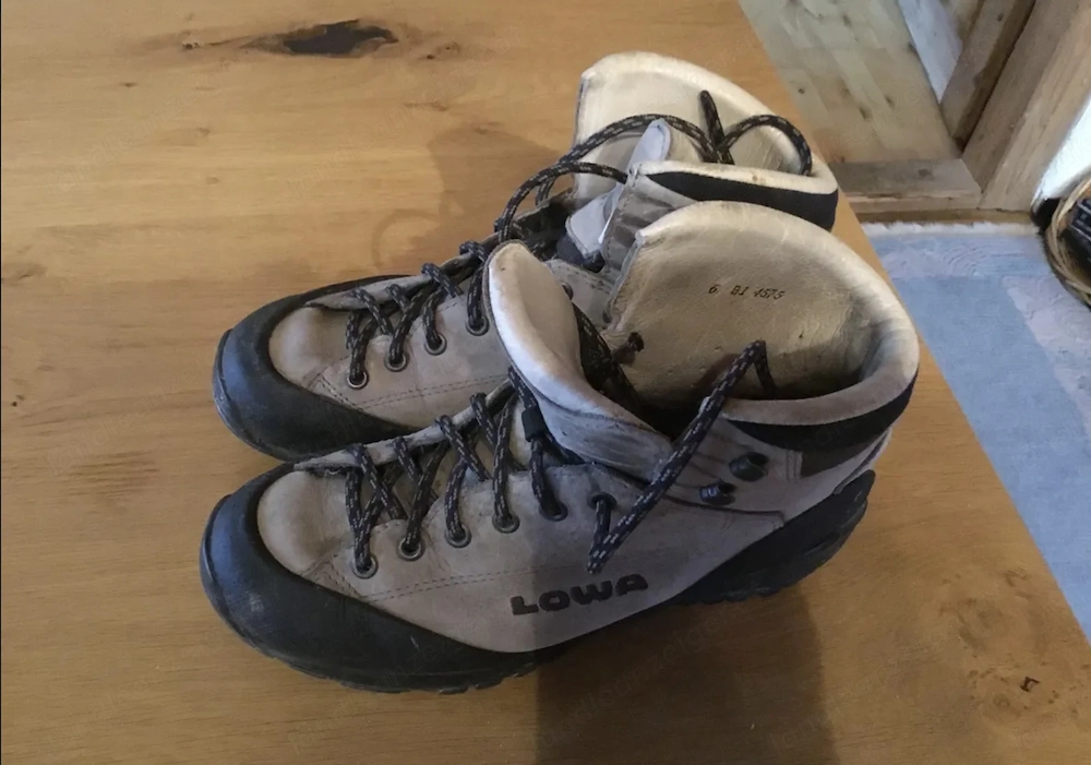 Lowa Wanderschuhe Gr. 39