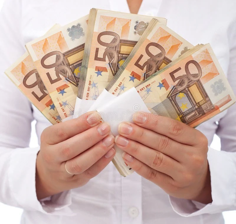 Finanzierung und Investition zu sehr einfachen Konditionen  Suchen Sie nach Mitteln zur Umsetzung Ih
