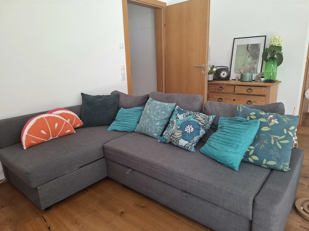 Ecksofa mit Bettkasten und Schlaffunktion