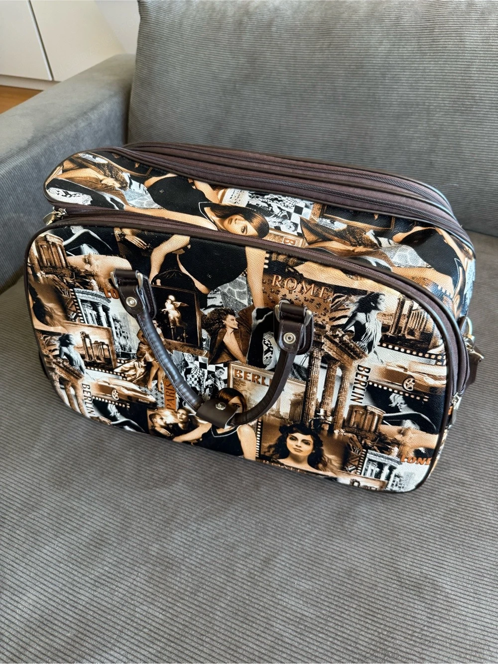 Vintage Reisetasche   Handgepäck im Retro-Collage-Design