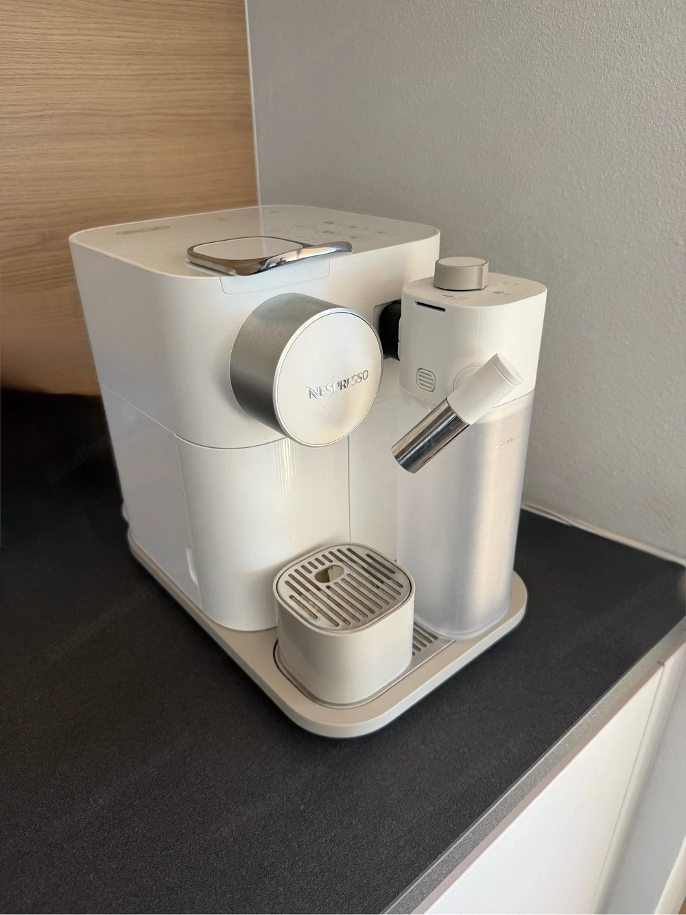 De'Longhi Nespresso Gran Lattissima