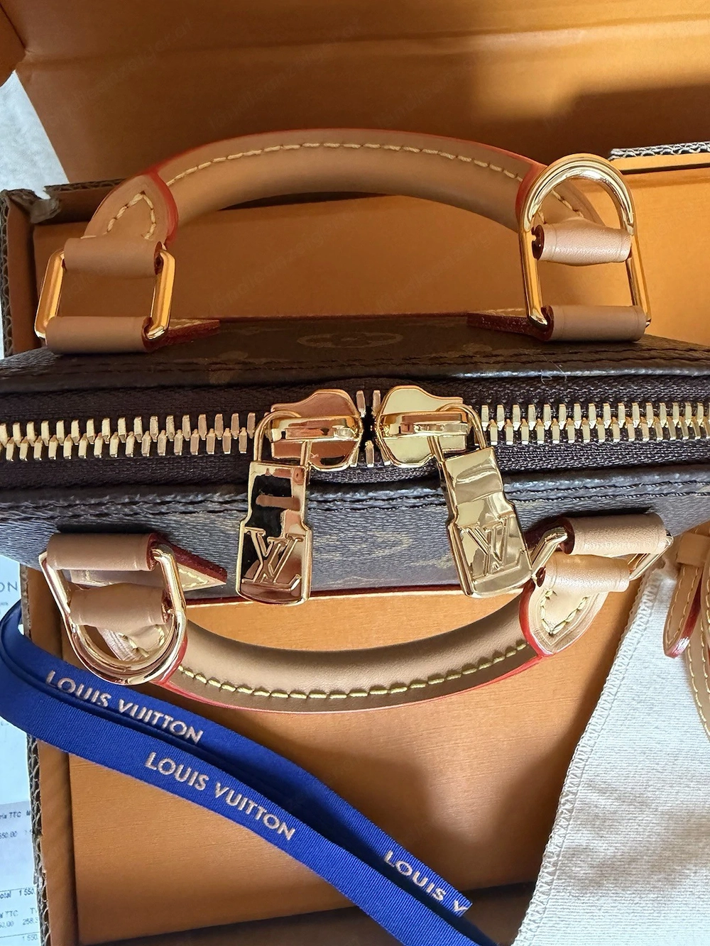 Louis Vuitton Alma Nano Handtasche