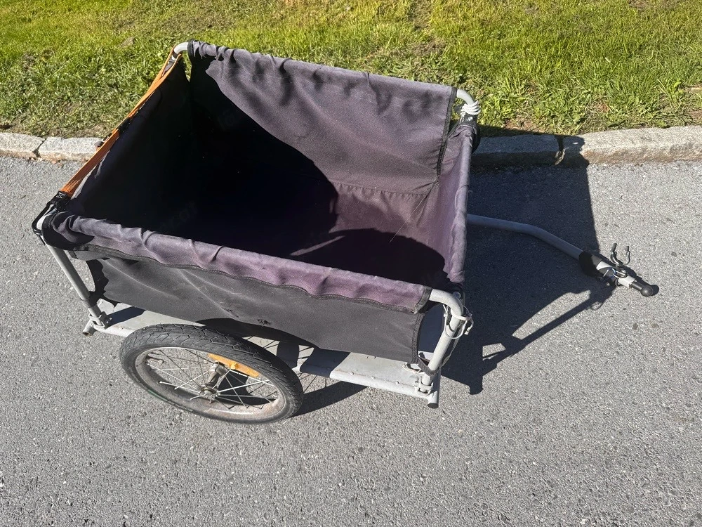 stabiler Fahrradanhänger, mit Kupplung