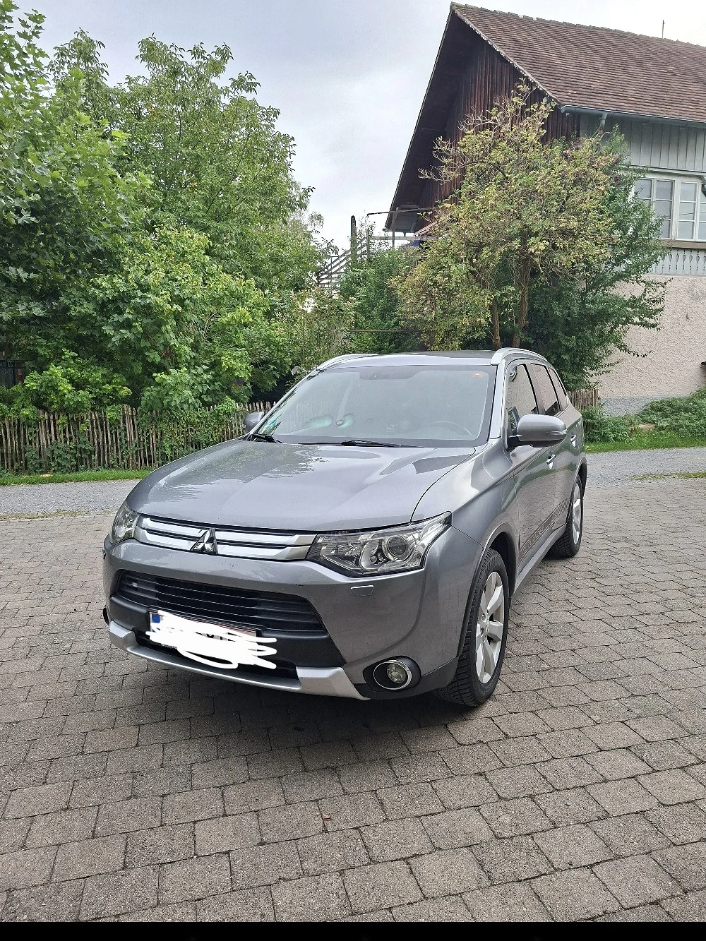 Mitsubishi Outlander 