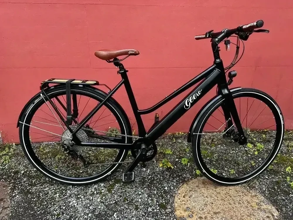 Neues E-Bike Geero 2 E-Bike Touring-Comfort  Vinyl  +, 52 (Für Körpergröße 160 cm - 180 cm) mit OLED