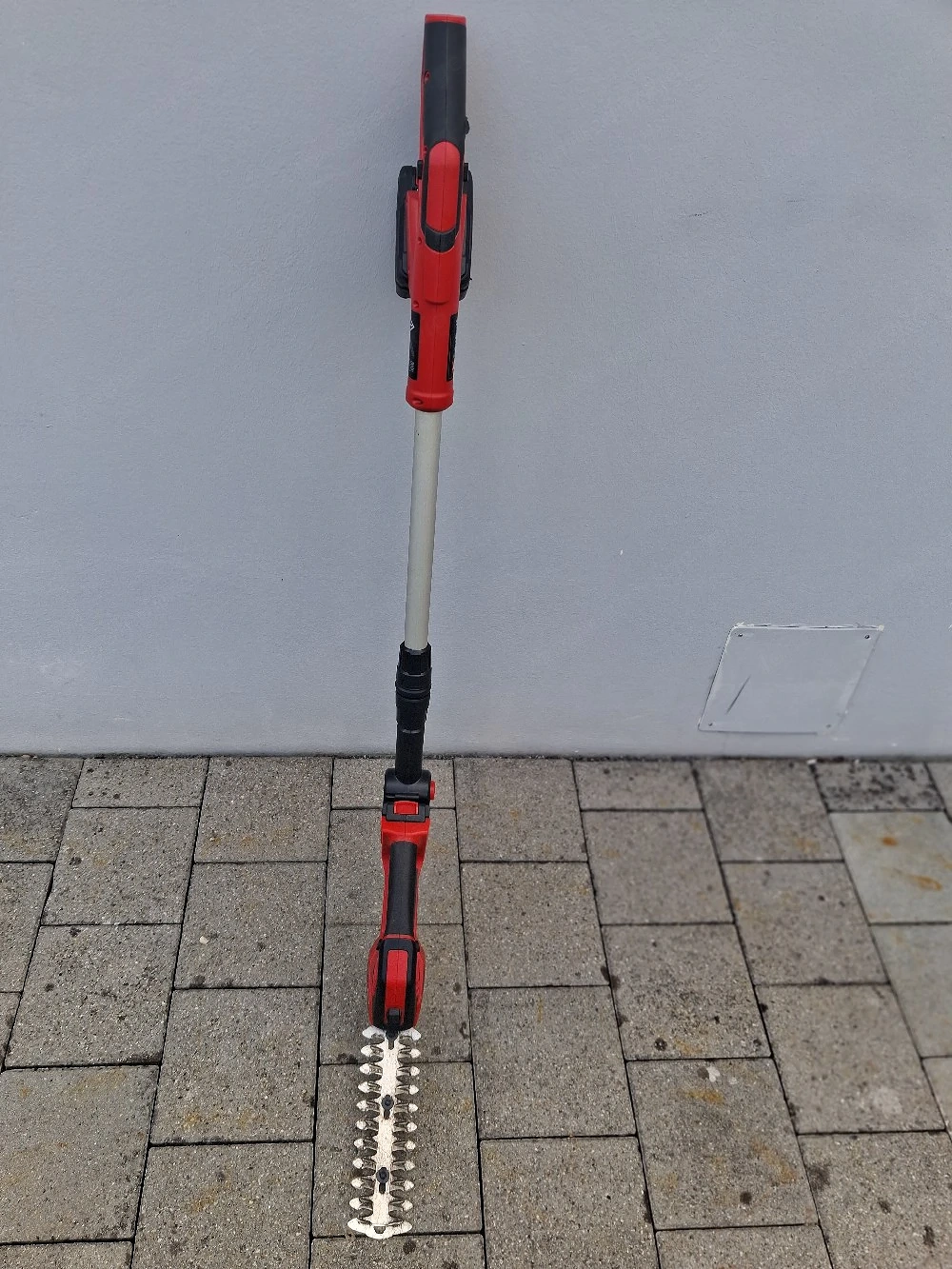 Einhell Akku-Gras und Strauchschere 