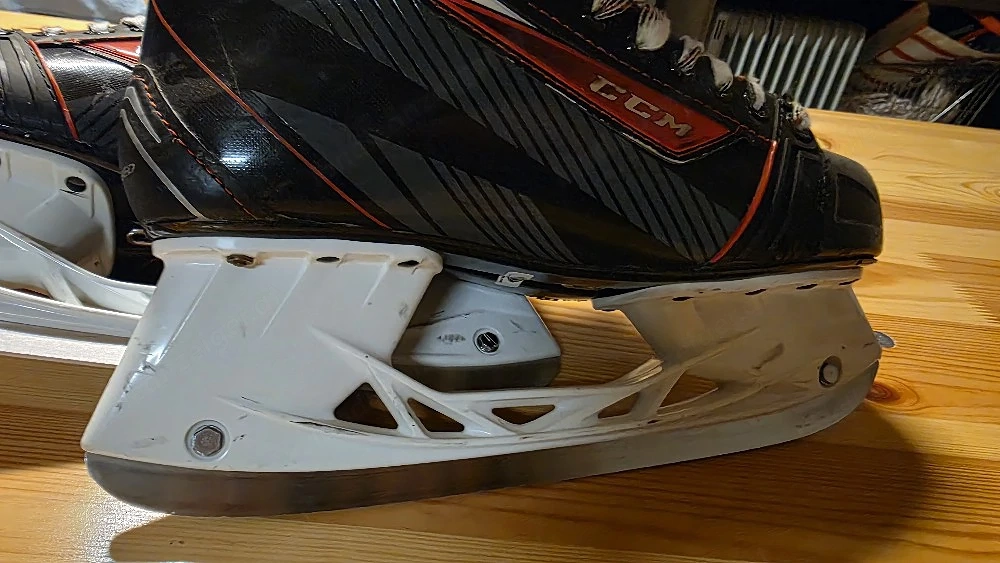 CCM Schlittschuhe