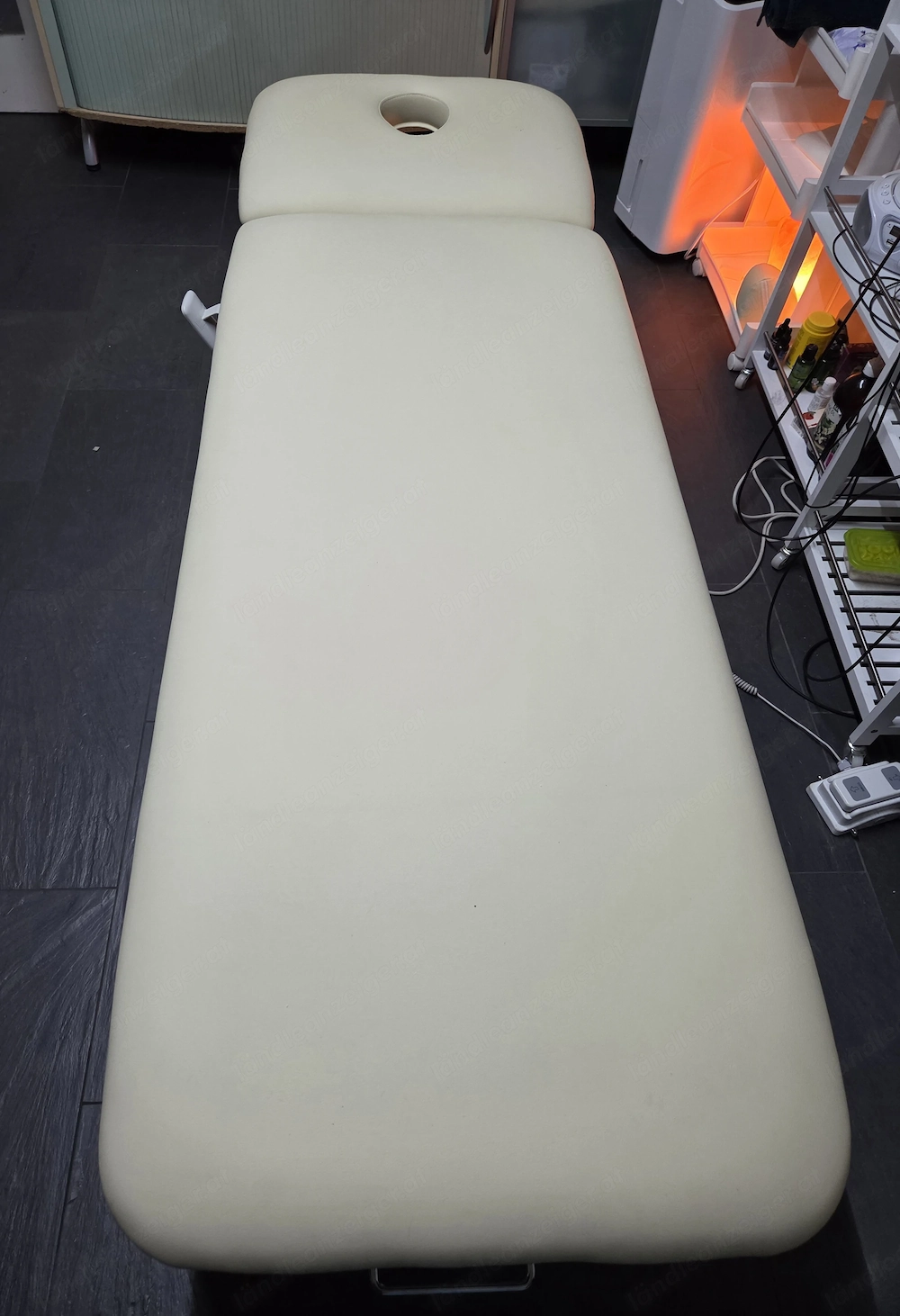 Elektrische Massageliege