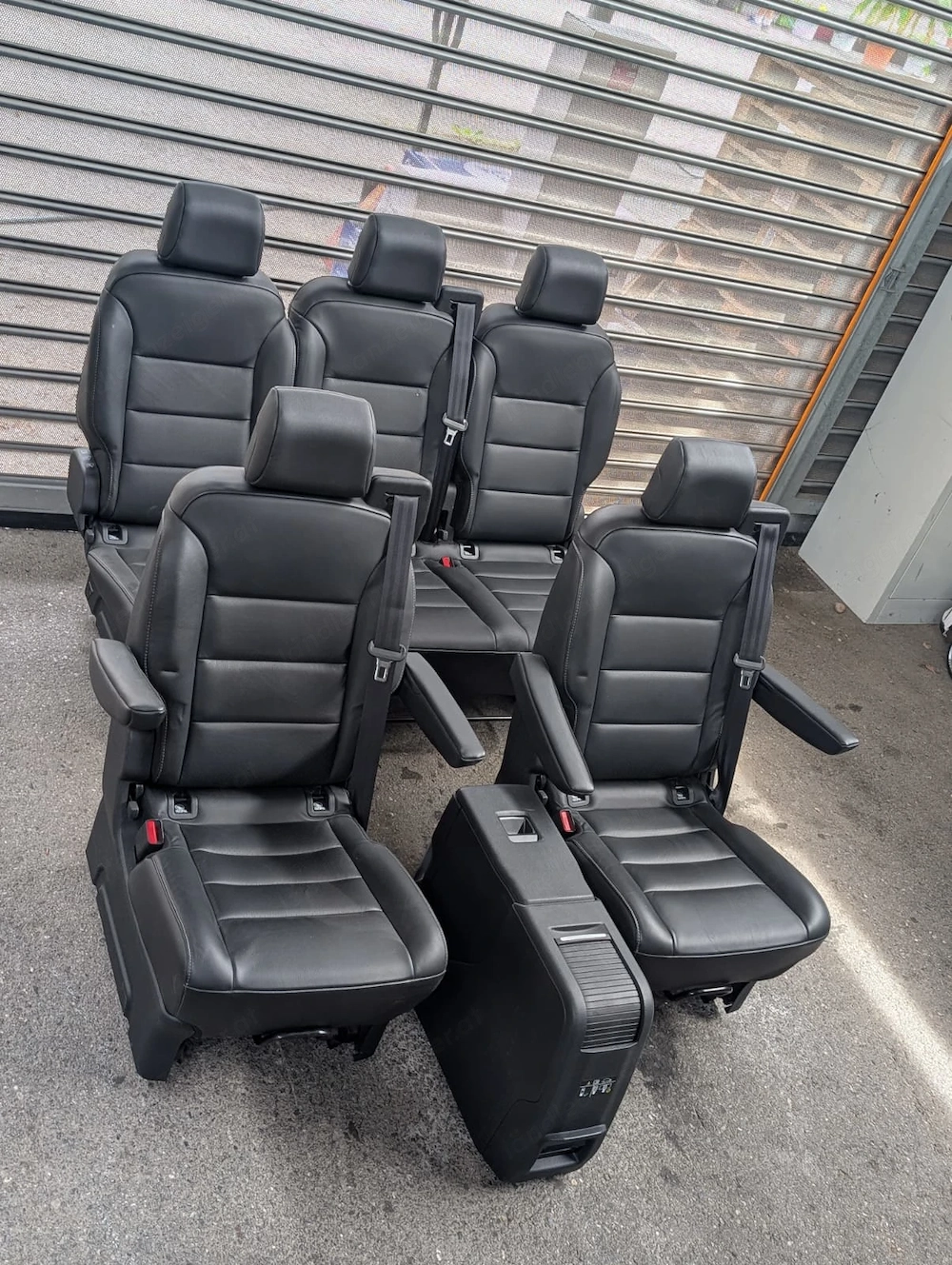 Citro n SpaceTourer VIP Lederausstattung - 5 Sitze + Mittelkonsole + Hutablage