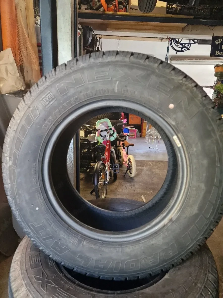 3 stück Reifen NEXEN 225 70 R15 C