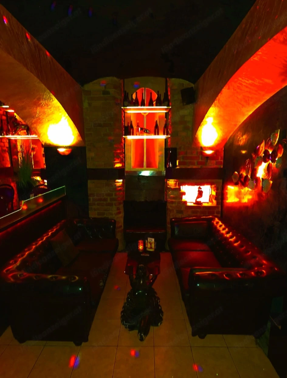 EXZESS! Gentlemen-Club Wien   Ladies, Bar & Private Rooms