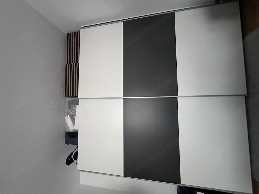 Kleiderschrank günstig abzugeben