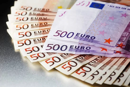 KRED!ITE: für Privatpersonen und Unternehmen   In ganz Österreich  Wir bieten private Finanzierungen