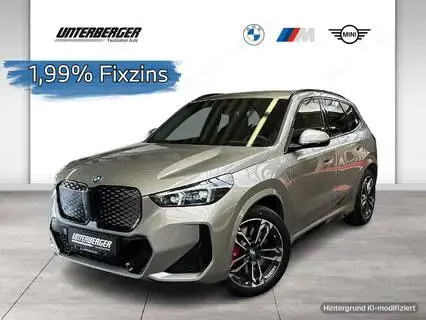BMW iX1 eDrive20 1,99% Fixzinsaktion M Sportpaket Head-Up DAB