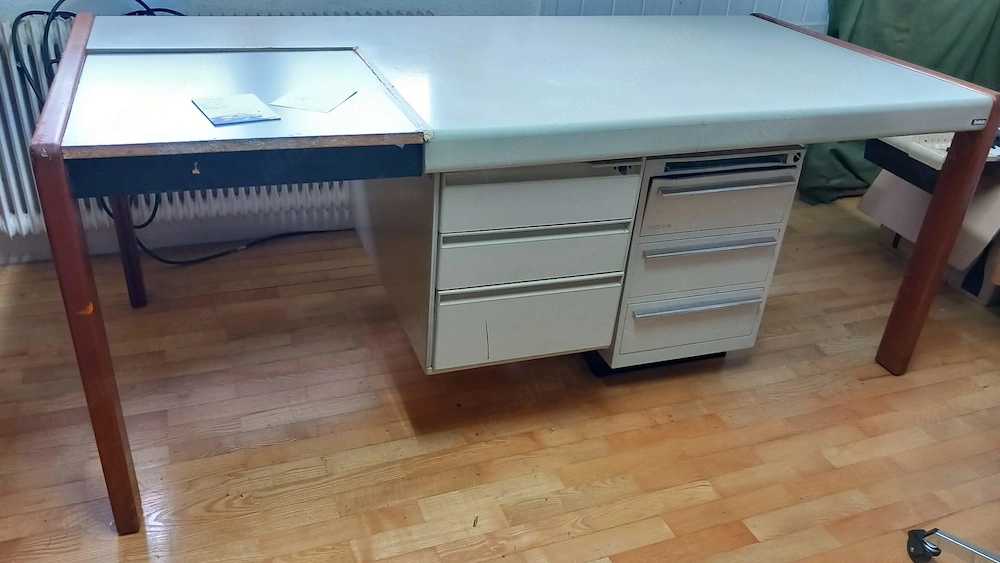 Arbeitstisch