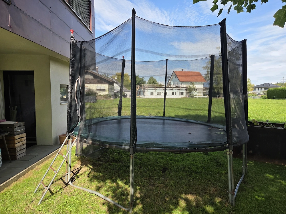 Trampolin    .