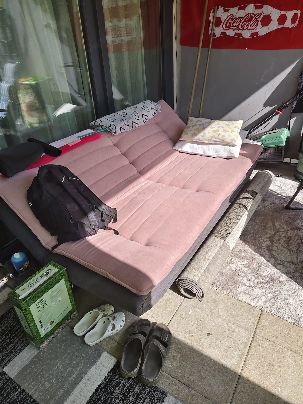   Couch Sofa   neuwertig   GRATIS abzugeben