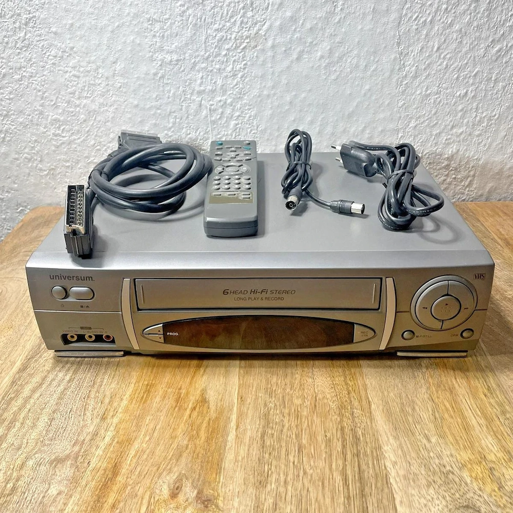 Universum VR4302 6-Head VHS Videorecorder - einwandfreie Funktion !
