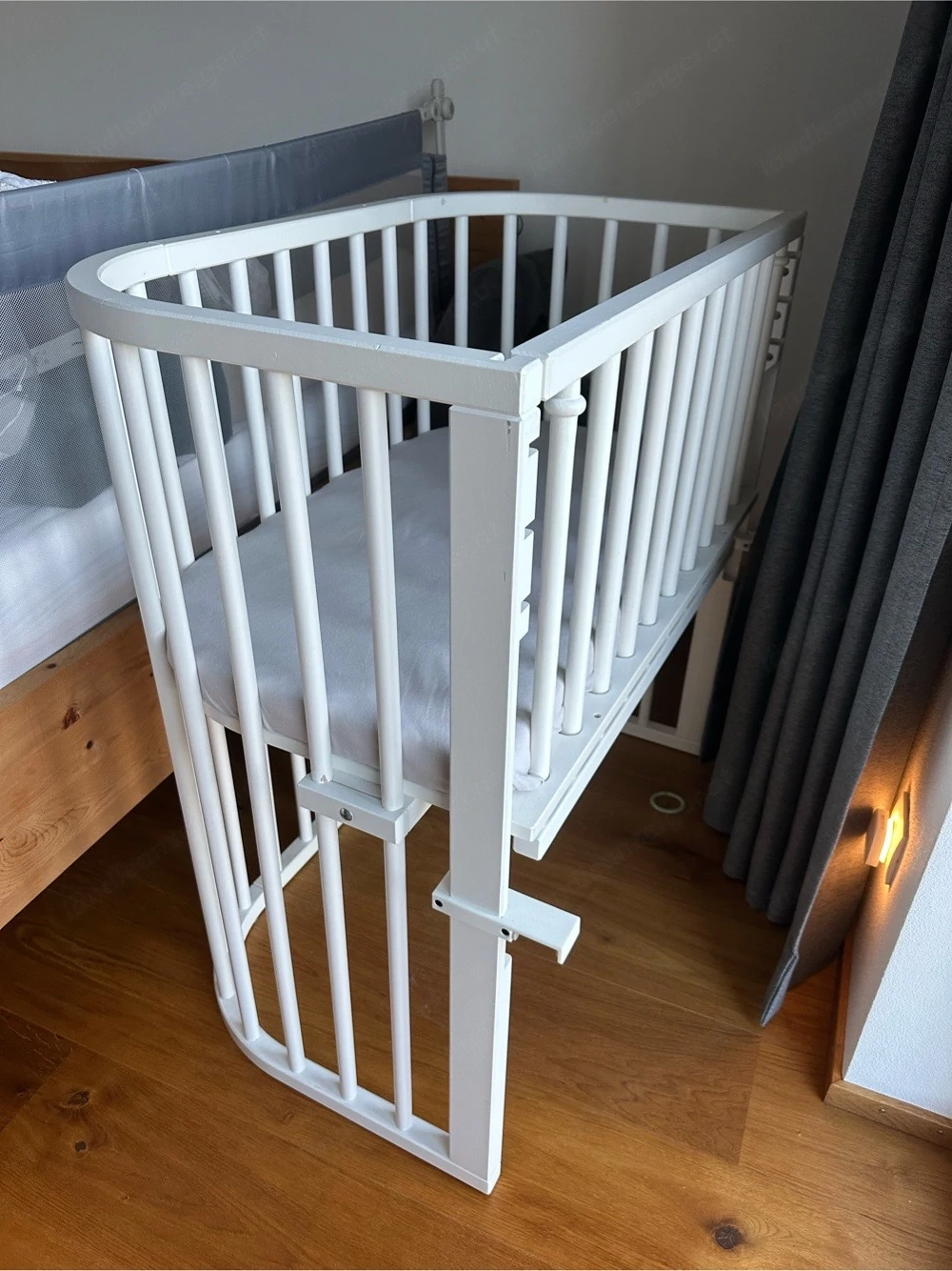 *Babybay Boxspring mit integriertem Rausfallschutz*