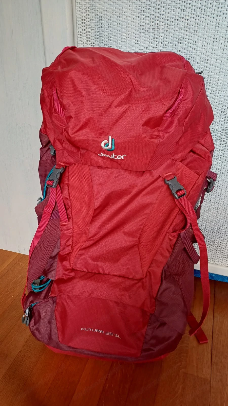 Deuter Rucksack mit integriertem Regenschutz