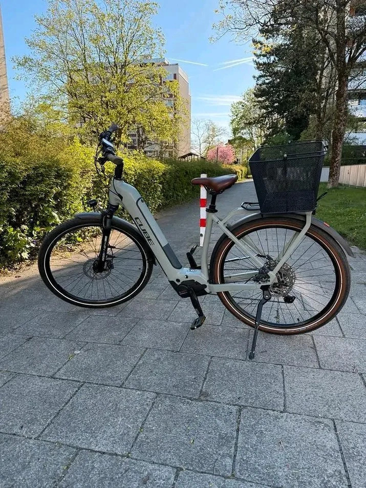 Cube Kathmandu Hybrid   625 Wh   85 Nm