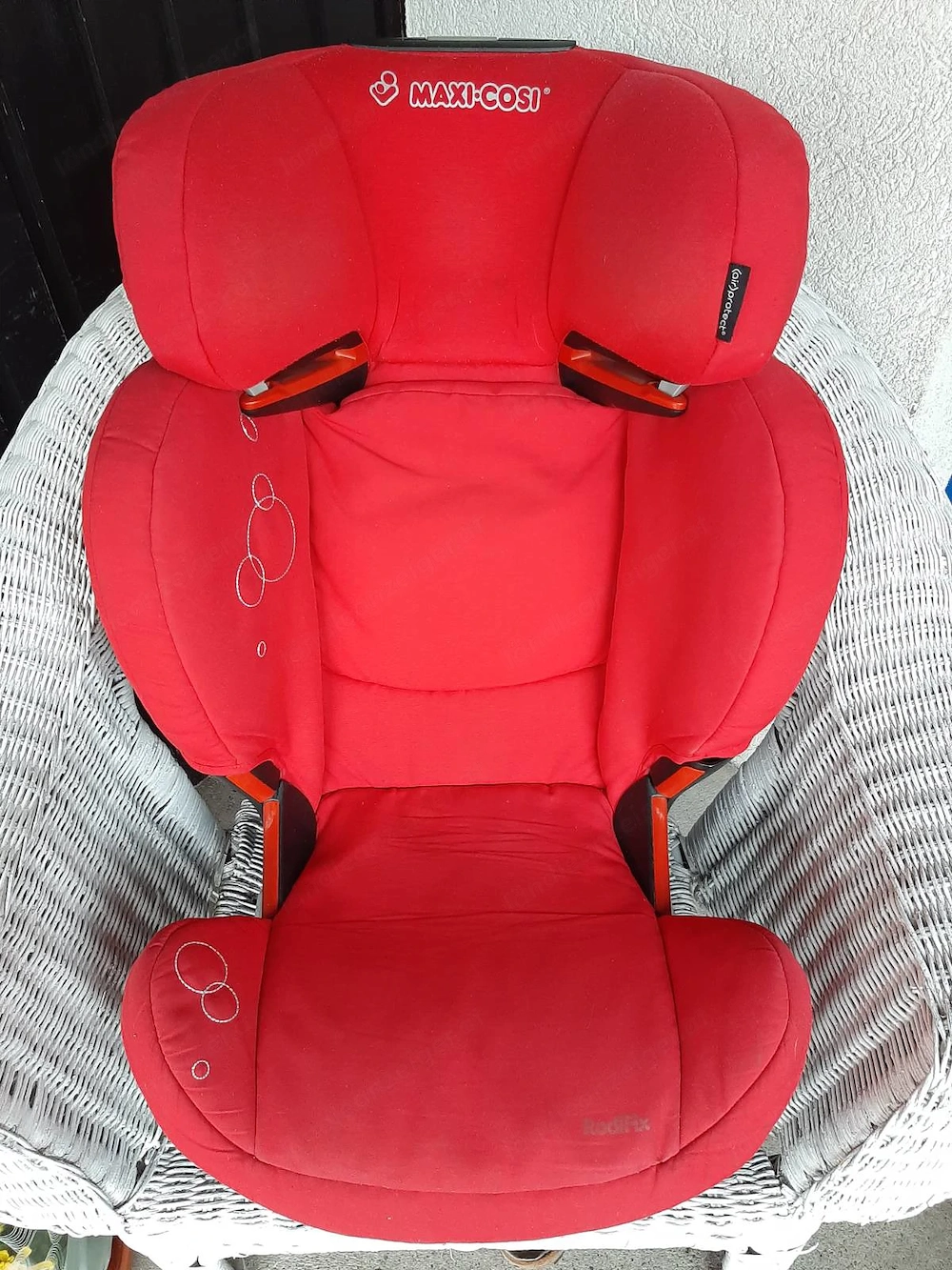 Maxi-Cosi RodiFix AirProtect Kindersitz (15-36 kg) mit Isofix - Rot