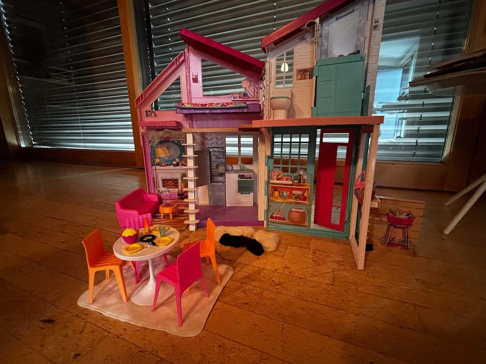 Barbiehaus Malibu und Auto Kabrio mit viel Zubehör