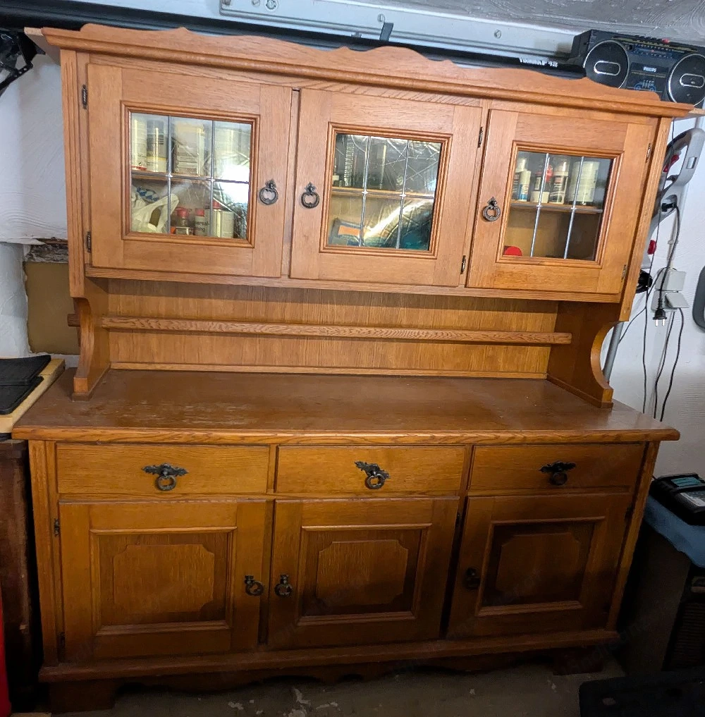 Wohnzimmerschrank 