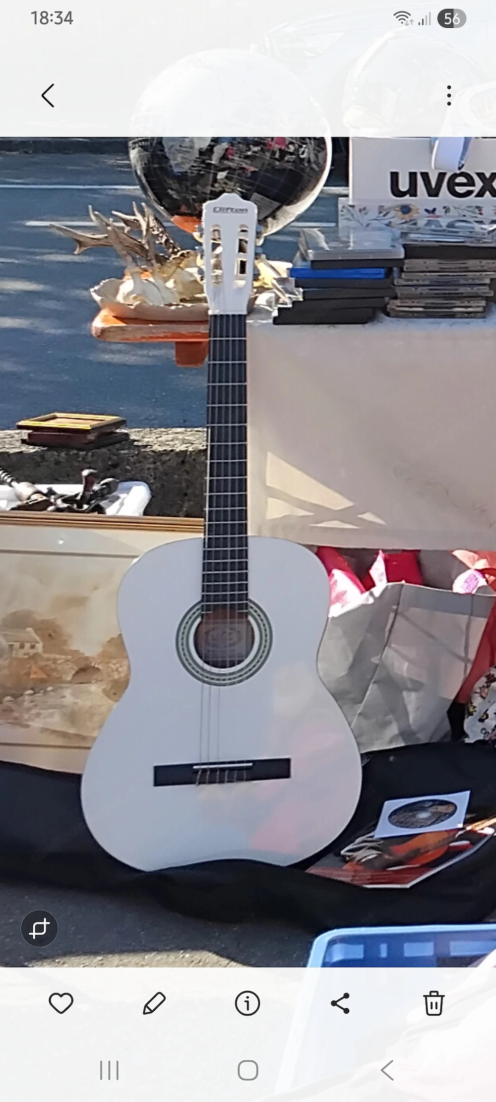Clifton Gitarre weiß neuwertig