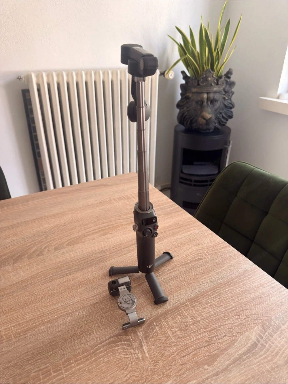 DJI Osmo Mobile 6 OM6 + Fill Light + Stativ