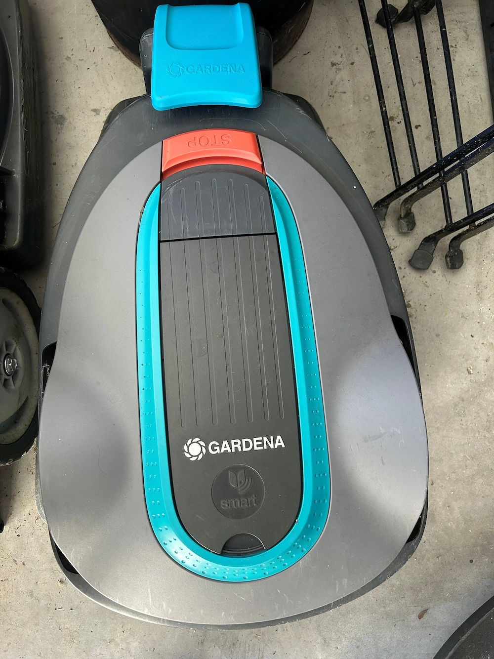 Gardena smart SILENO 500 Mähroboter inkl. Ladestation und Original-Garage