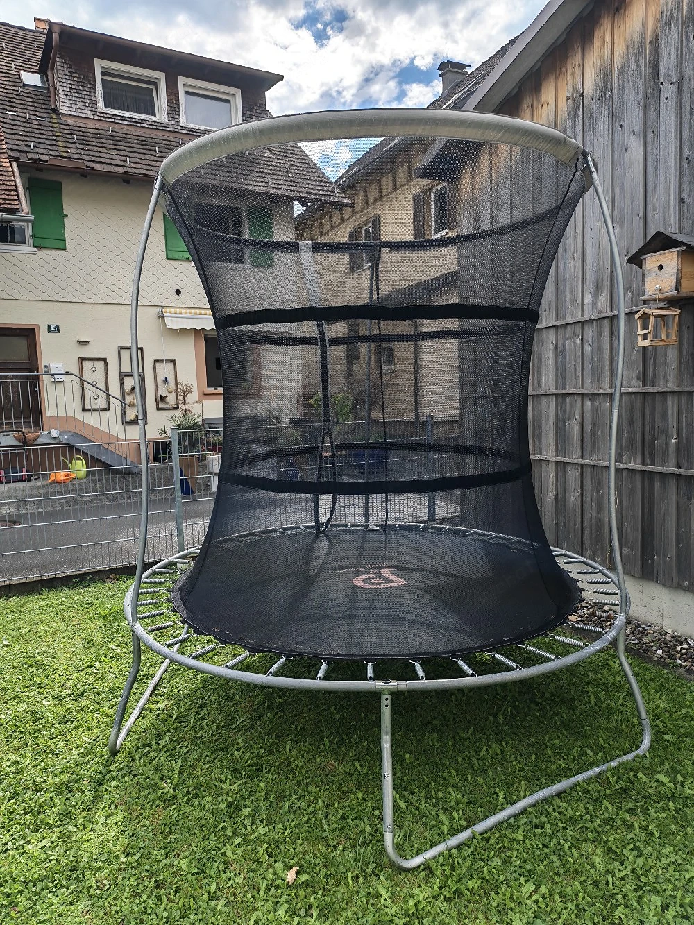 Trampoli. 