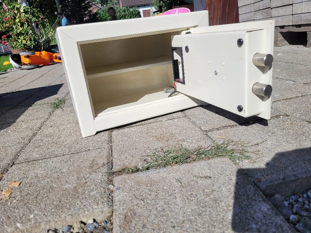 Tresor   Safe mit Nummerncode