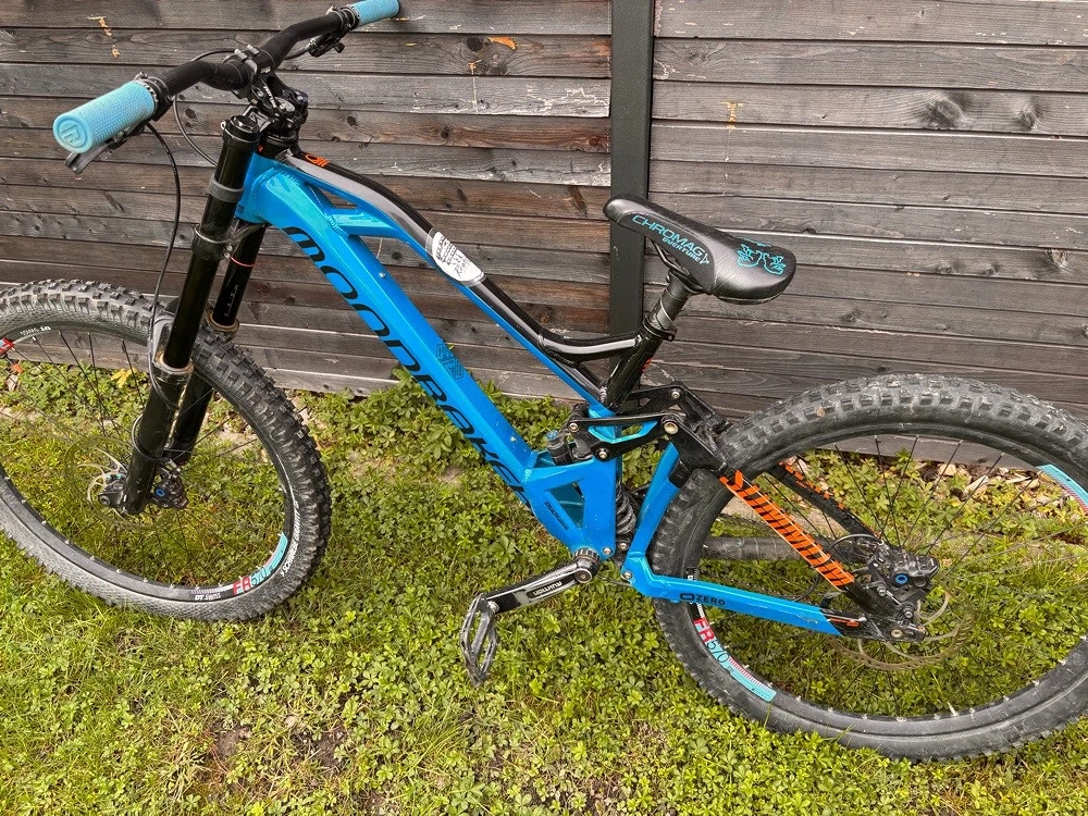 Mondraker Summum 2018 | Downhill Bike