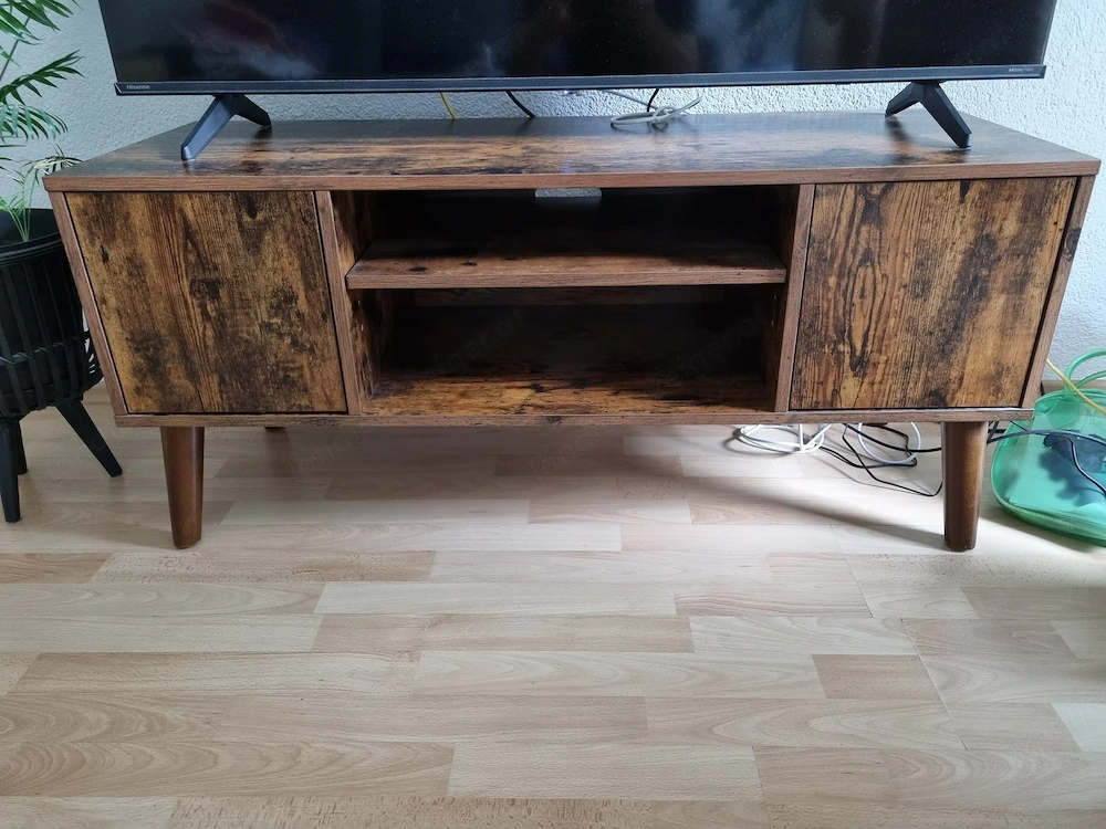 TV Ständer aus Holz 