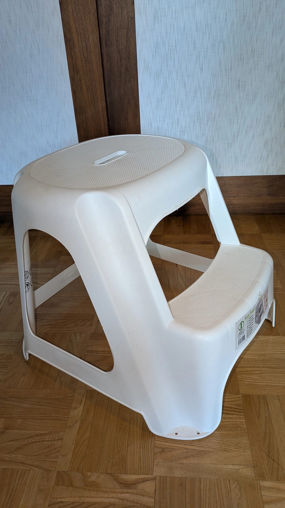 Kunststoffhocker