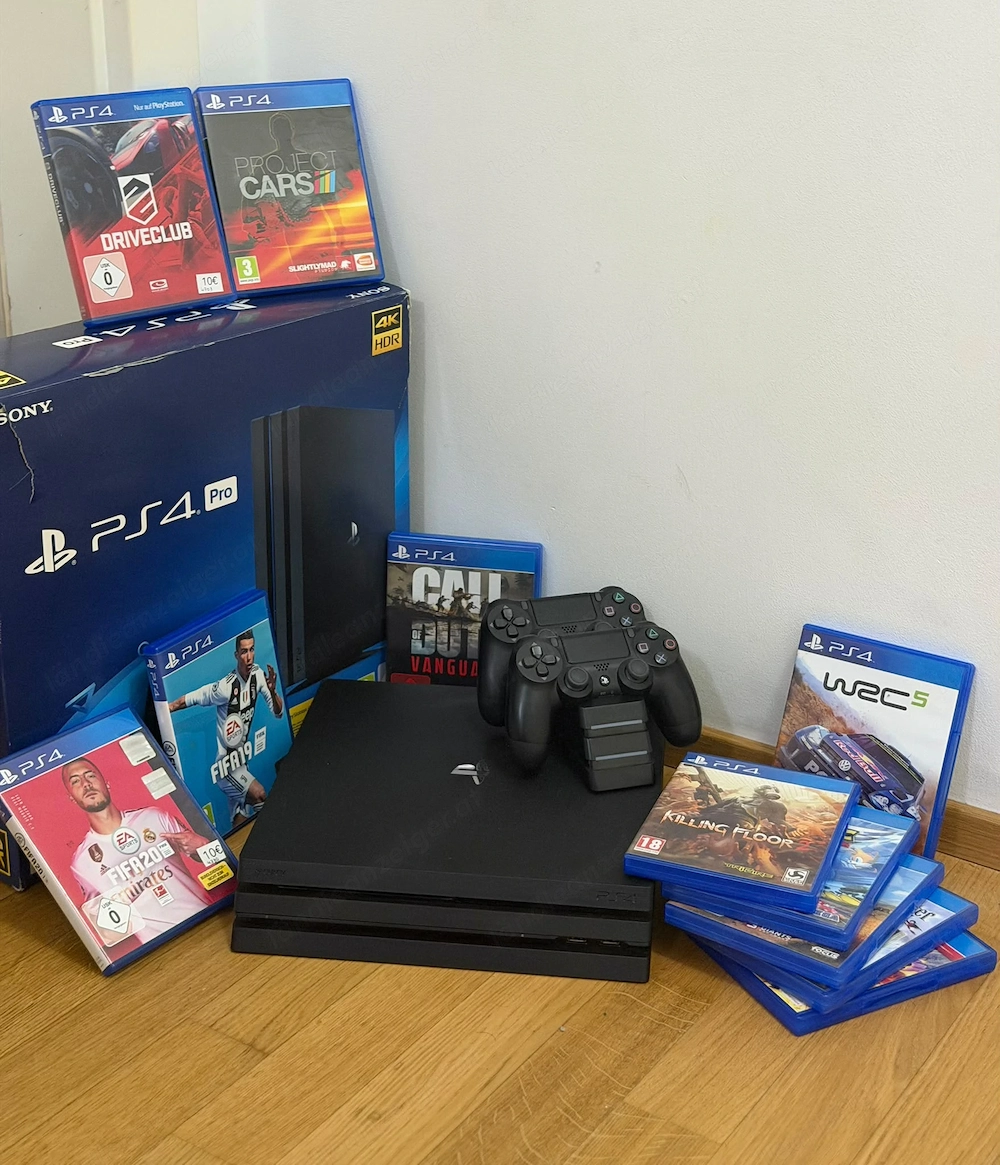 Verkaufe Playstation 4 Pro mit dem ganzen Zubehör wie auf dem Foto abgebildet Gebraucht wie Neu