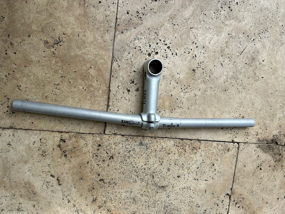 verschenke Fahrradzubehör bzw -teile