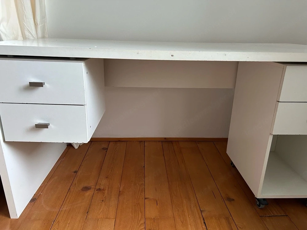 Jugendschreibtisch