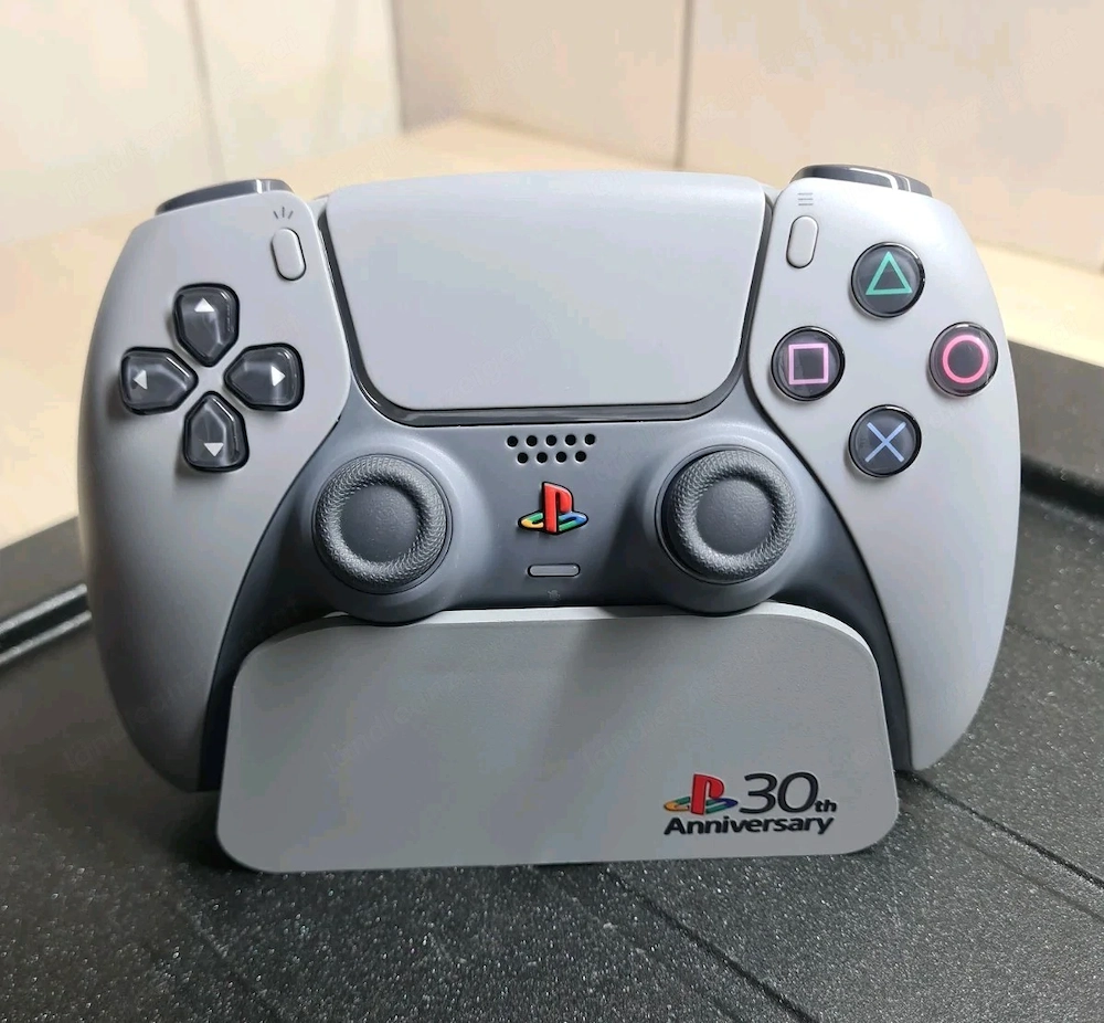 Sony Playstation 5 Pro 30th Anniversary controllern 
