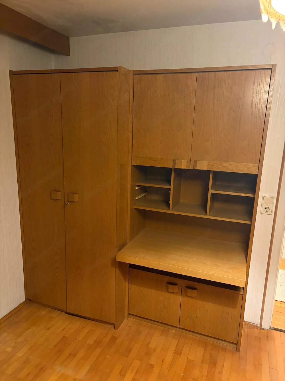 Schrank mit Schreibtisch aus Eiche