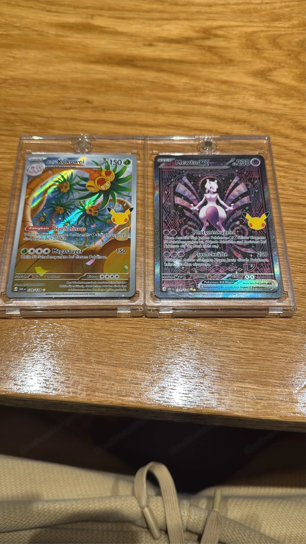 Pokemon 30 Jahre Mewtu und Kokowei