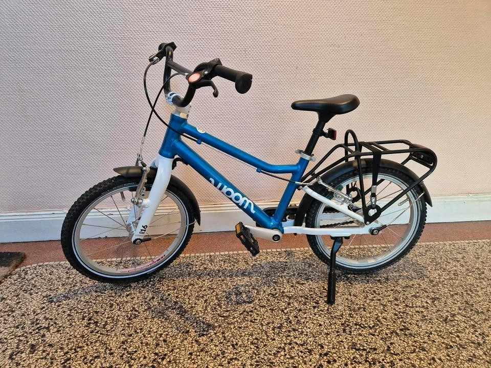 Woom 3 go blau metallic mit viel Zubehör