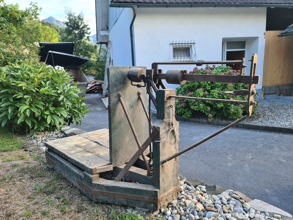 alte bäuerliche Waage