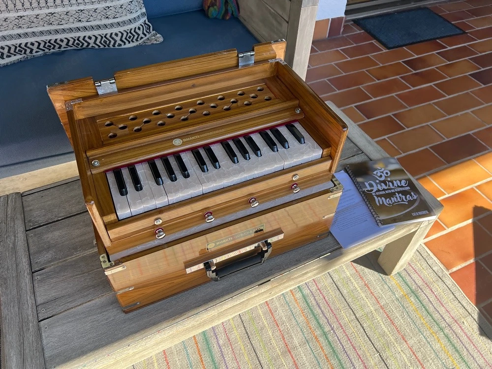 Bhakti Harmonium 23B Deluxe Mini